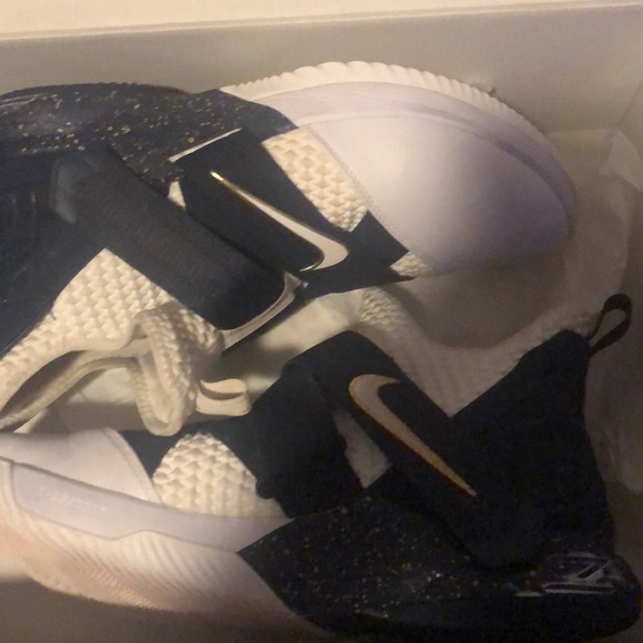 Too big - Picture 4 of 4